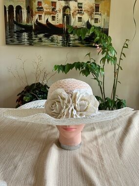 Elegant Ivory Wide-Brim Lace Sun Hat with Velvet Cream Floral Accent
